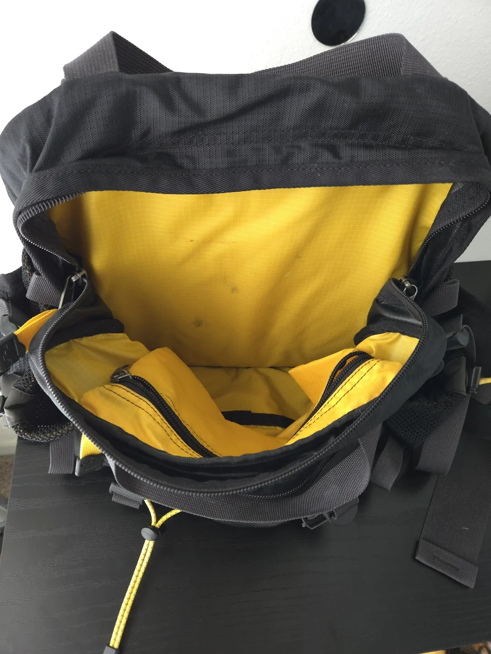 Mountainsmith Tour TLS Lumbar Pack Black Yellow Outdoor Gorpcore Hiking